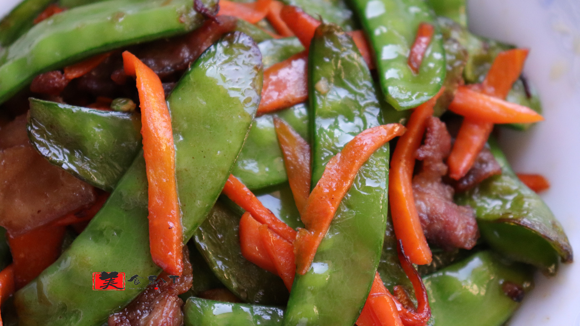 小扁豆好吃的家常菜做法,不用植物油炒,颜色更绿吃起来又脆